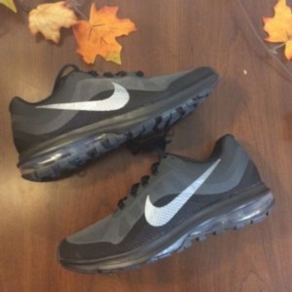 NEW NWT Nike Air Max Dynasty Shoe - Picture 2 of 6